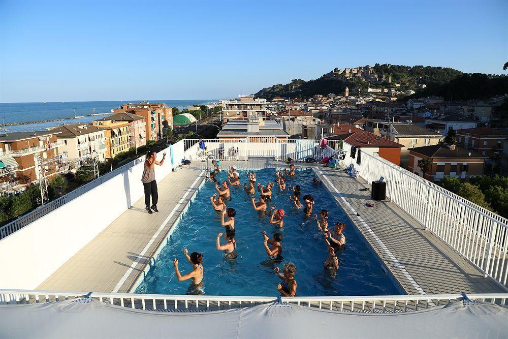 Residence I Delfini Cupra Marittima Luaran gambar