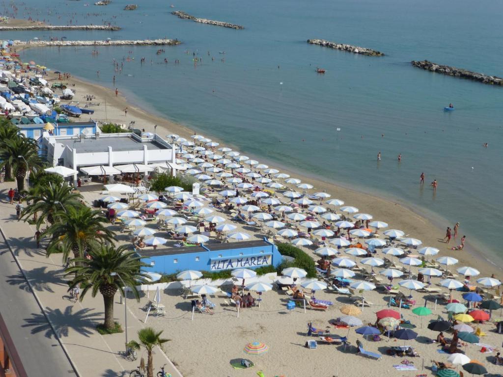 Residence I Delfini Cupra Marittima Luaran gambar