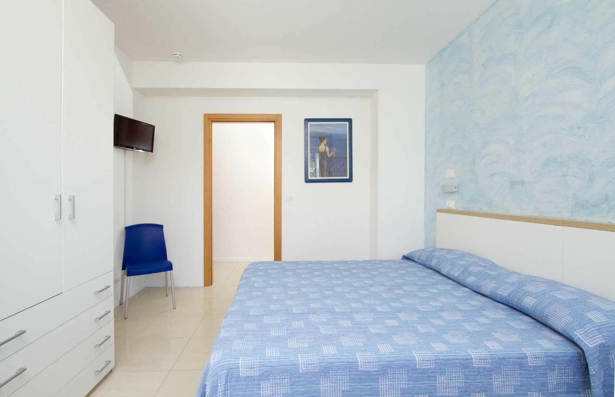 Residence I Delfini Cupra Marittima Luaran gambar