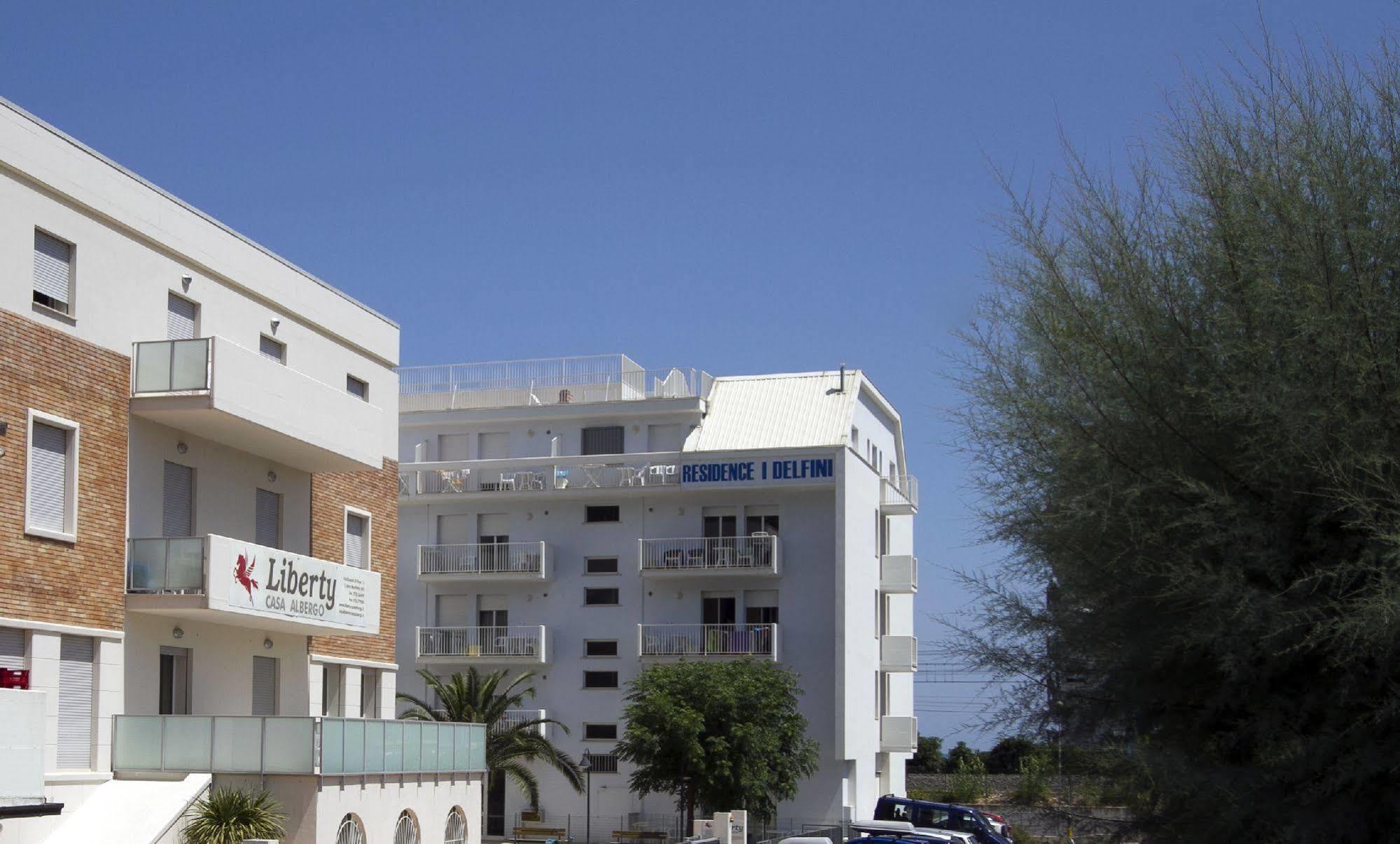 Residence I Delfini Cupra Marittima Luaran gambar