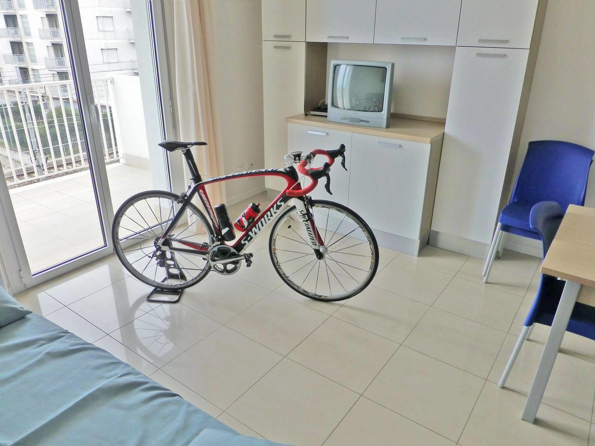 Residence I Delfini Cupra Marittima Luaran gambar
